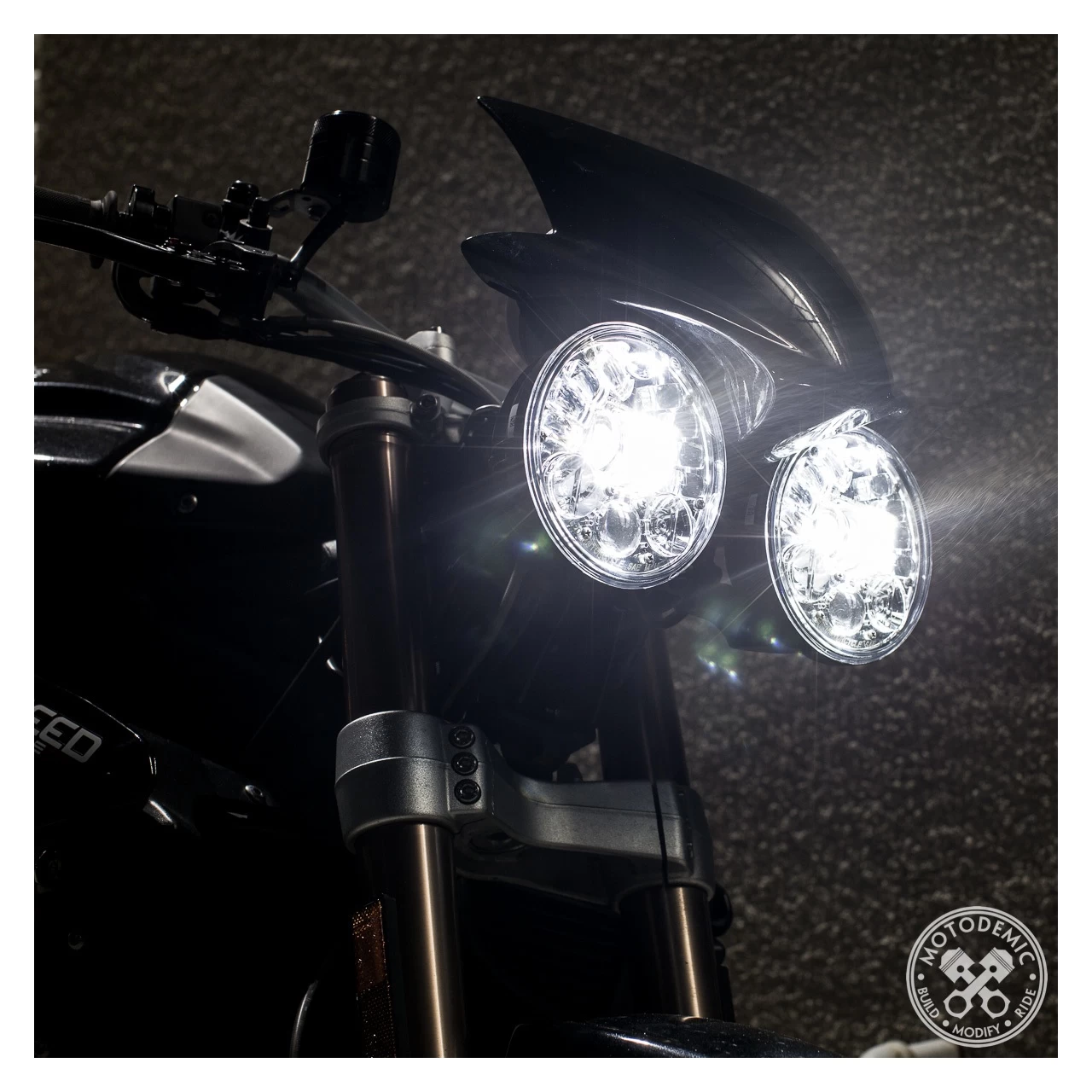 Motodemic Adaptive LED Headlight Conversion Kit Triumph Street Triple / Speed Triple 8 Motodemic Adaptive LED Headlight Conversion Kit Triumph Street Triple / Speed Triple - Image 8